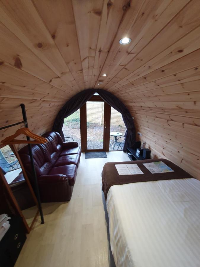 Priory Glamping Pods And Guest Accommodation Киларни Екстериор снимка