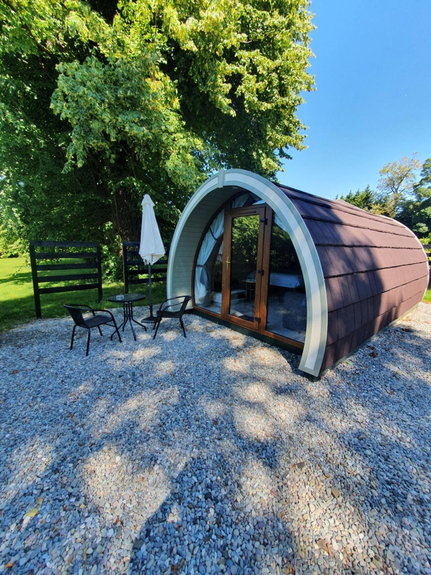 Priory Glamping Pods And Guest Accommodation Киларни Екстериор снимка