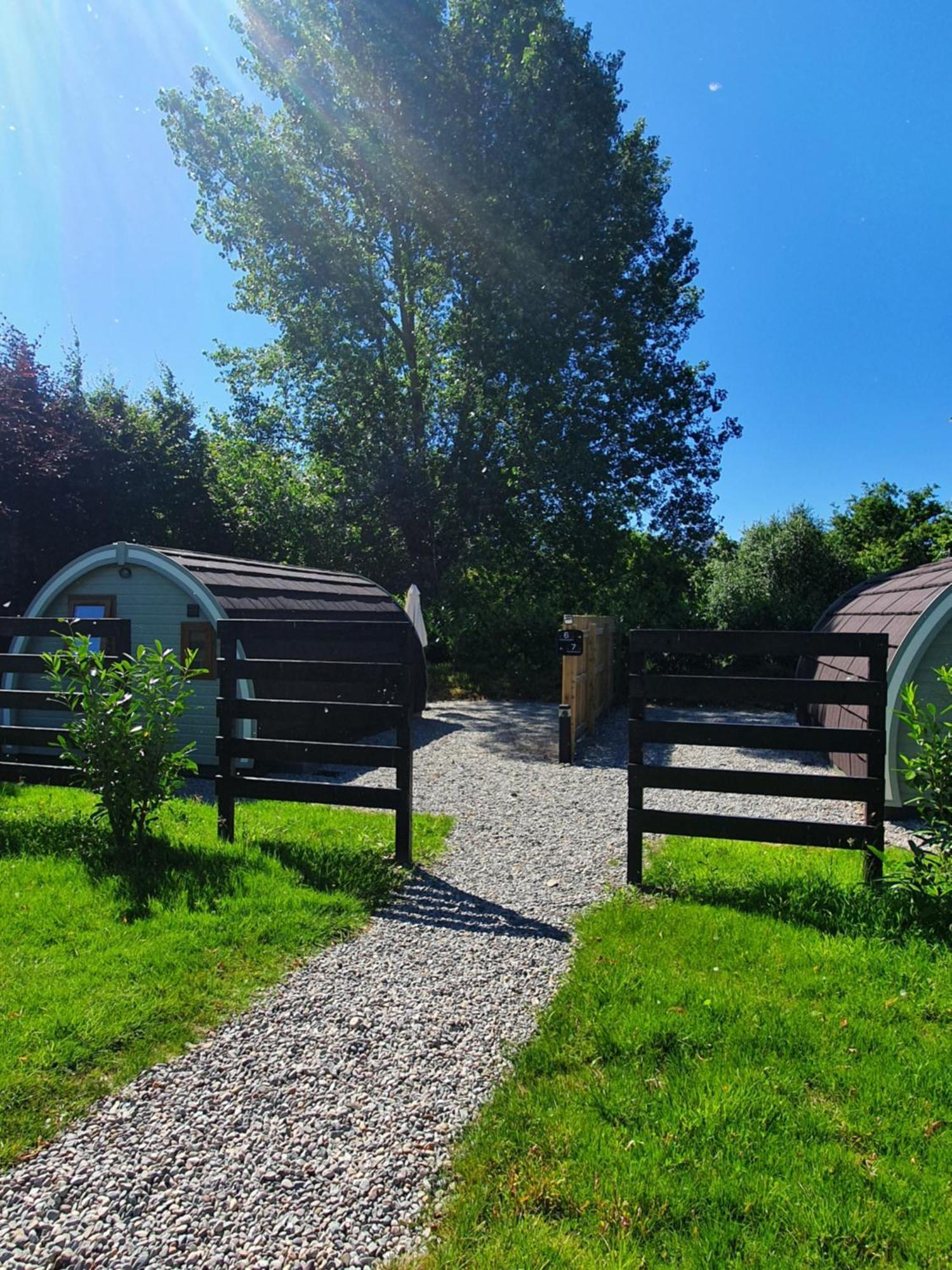 Priory Glamping Pods And Guest Accommodation Киларни Екстериор снимка