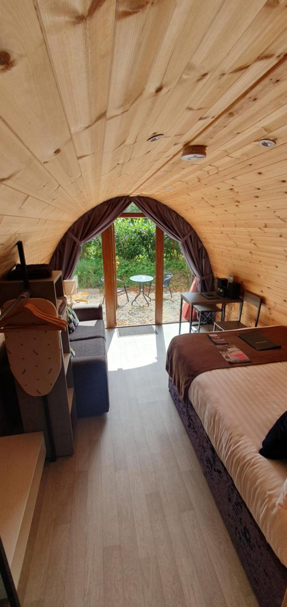 Priory Glamping Pods And Guest Accommodation Киларни Екстериор снимка